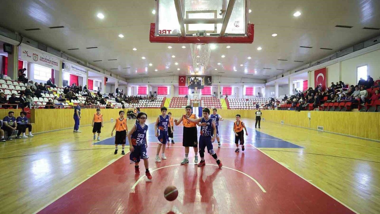 Sivas Gücü Belediyespor'dan 4 kategoride 4 derece
