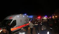 İşçilerini taşıyan servis minibüsünün devrilmesi sonucu 2 kişi öldü, 10 kişi yaralandı