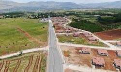 Doğanşehir Yolkoru'da tozlu yol tarihe karıştı