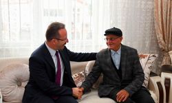 Ardahan Valisi Yamlı ilk ziyaretini şehit ailesine yaptı