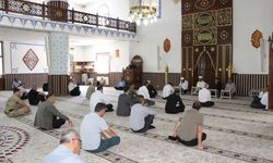 Karlıova'da şehitlerin kabirleri ve aileleri ziyaret edildi