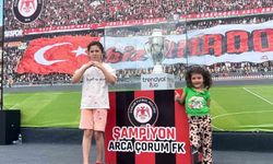 Çorum FK taraftarları şampiyonluk kupasıyla buluştu