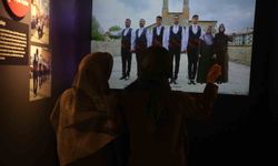 Filmlere konu olan Sivas halayının simülasyonu, turistlerin gözdesi haline geldi