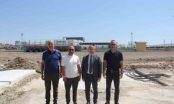 Spor Vadisi'ne modern futbol sahası