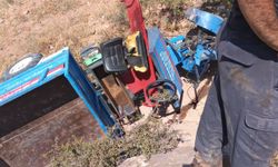 Çapa motoru şarampole devrildi: 2'si çocuk 3 yaralı