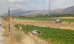 Feci Kaza! Otomobil Şarampole Uçtu: 3 Yaralı