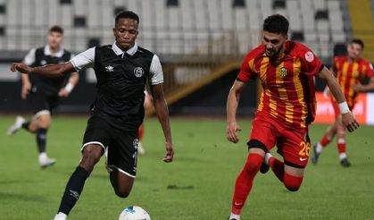 Manisa FK Yeni Malatyaspor Karşılaşmasından Kareler