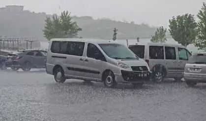 Malatya'da dolu ve sağanak etkili oldu