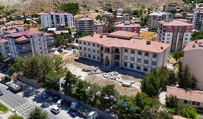 Darende Çarşısı yıl sonunda tamamlanacak