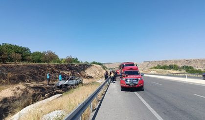 Bariyerlere çarpan otomobil alev aldı: 1 ölü, 1 ağır yaralı