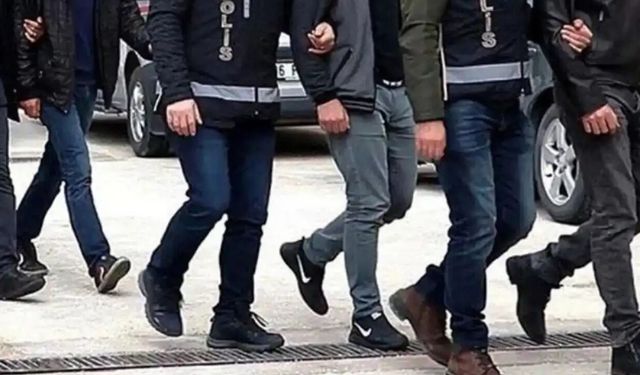 3 ilde uyuşturucu operasyonu: 54 gözaltı