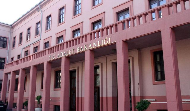 Adalet Bakanlığı 15 bin sözleşmeli personel alacak