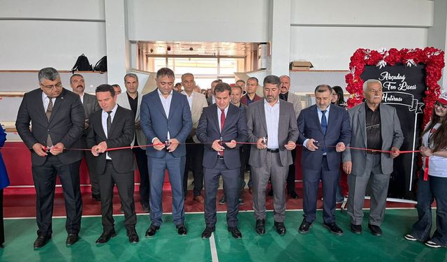 Akçadağ’da Bilim Coşkusu: Fatih Fen Lisesi’nde TÜBİTAK Bilim Fuarı Açıldı