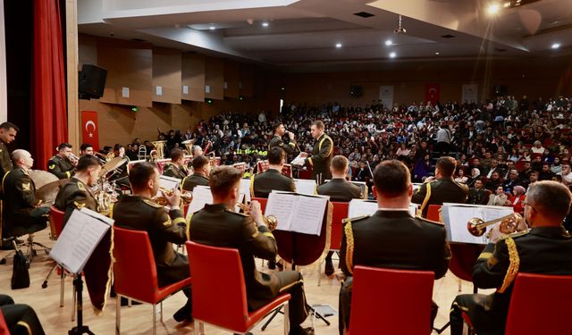Bingöl’de Bando Konserine Yoğun İlgi
