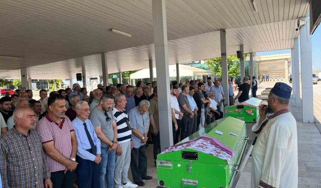 Cinnet kurbanı anne ve kızı defnedildi