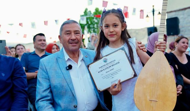 Sanat ve Eğitim Atölyesi'nde dönem sonu heyecanı