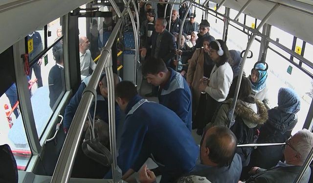 Kahraman şoför hayat kurtardı: Kalp krizi geçiren yolcuyu hastaneye yetiştirdi
