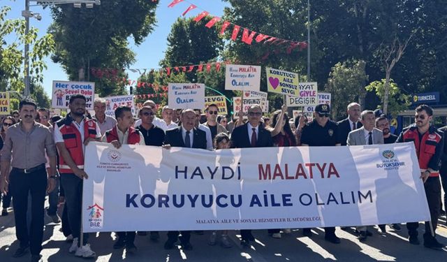 Koruyucu Aile Günü dolayısıyla kortej yürüyüşü yapıldı