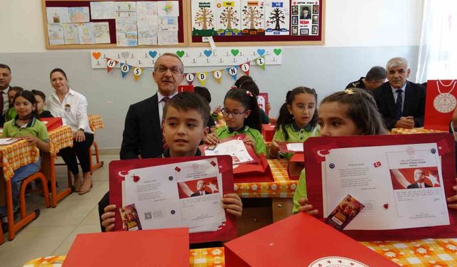 147 bin 22 öğrenci karne heyecanı yaşadı