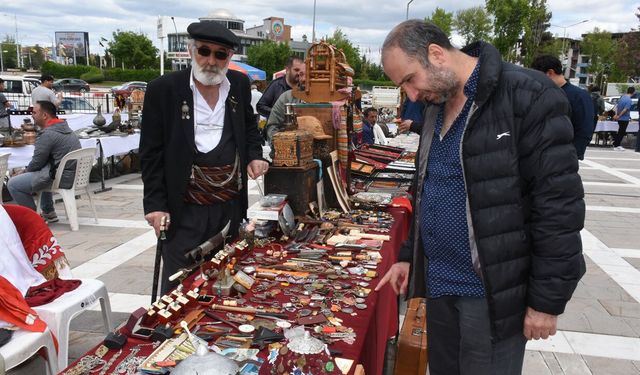 Malatya'da 5 ilden antikacıların ürünlerinin yer aldığı sergi açıldı