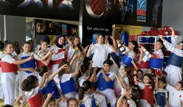 Minik Tekvandocuların Büyük Başarısı: Doğuş Spor Kulübü Şampiyon!