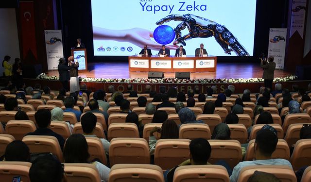 Rektör Nusret Akpolat: 'Yapay Zeka Çağını Iskalamamalıyız'