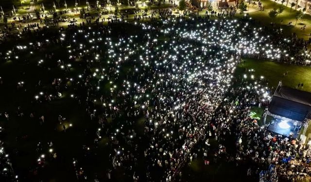 Yeşilyurt'ta Celal Karatüre konserine yoğun ilgi