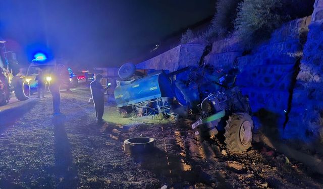 Bingöl'de devrilen traktörün sürücüsü öldü