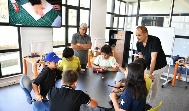 Bilim insanları Yeşilyurt bilim merkezi'nde yetişiyor