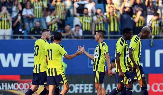 Fenerbahçe Hazırlık Maçında Farklı Kazandı: 4-0