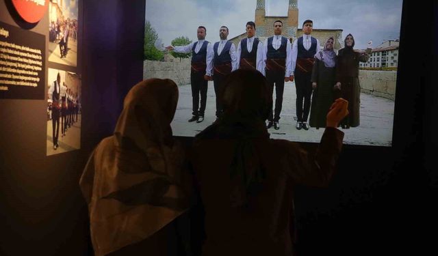 Filmlere konu olan Sivas halayının simülasyonu