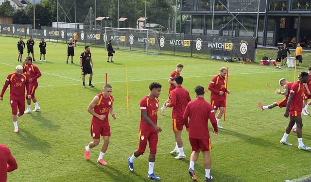 Galatasaray, yeni sezon hazırlıklarını sürdürüyor