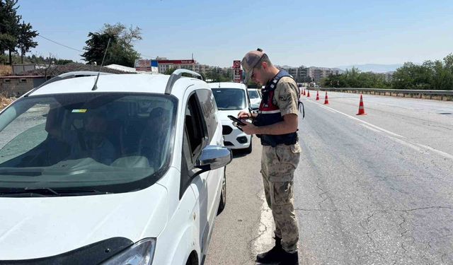 Gaziantep'te 25 aranan şahıs yakalandı
