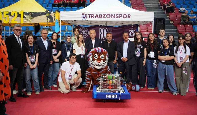 Robotlar spor salonunda yarıştı