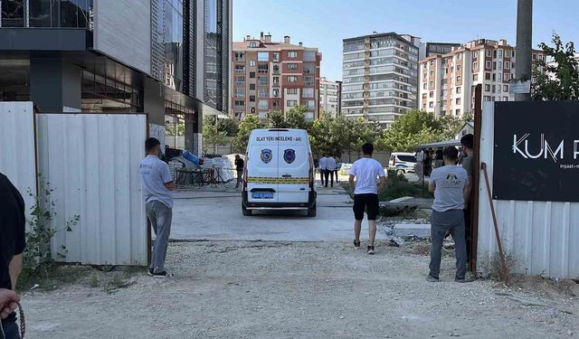 Yük asansöründen düşen usta öldü
