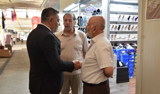 Sadıkoğlu: 'Yeni Çarşıda Ruhsat Sorunu Esnafı Zorluyor'