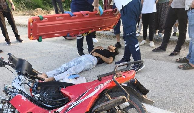 Motosiklet Forklifte Çarptı: Sürücü Yaralandı