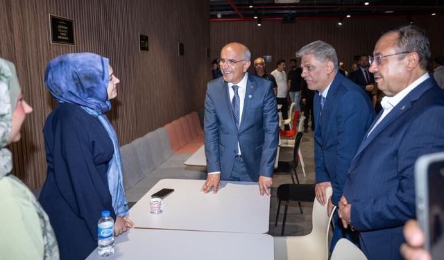 Alpaslan’dan Malatya Şehir Kütüphanesi’ne Tam Not