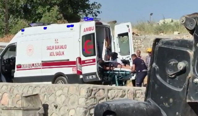Akçadağ’da İş Makinesi Operatörü Yaralandı