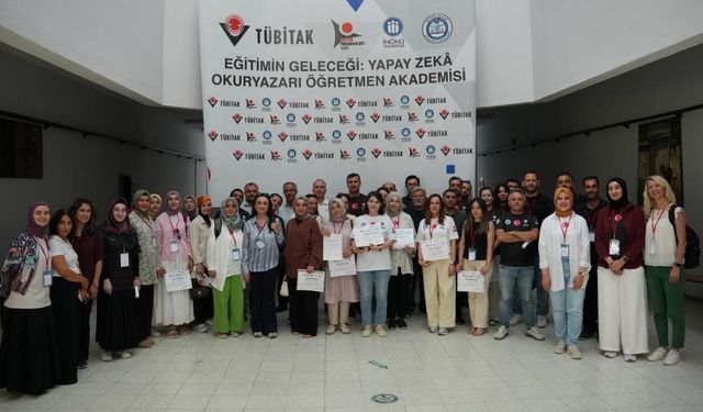 Yapay Zekâ Okuryazarı Öğretmen Akademisi Tamamlandı