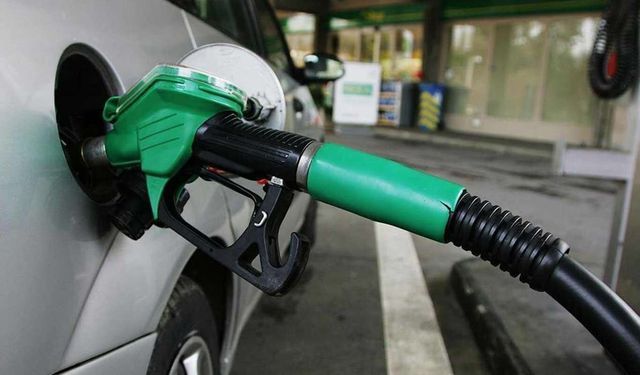 Benzine Gece Yarısı Zammı: 1,56 TL Artış Yolda