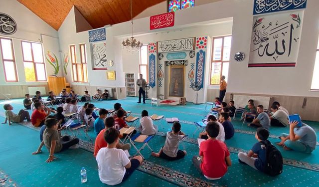 35 Öğrenci Kur’an-ı Kerim Okumaya Geçti