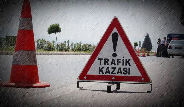 Yolcu otobüsü ile tır çarpıştı: 2 ölü, 22 yaralı