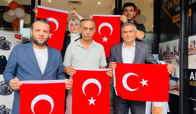 Muğla’da Bayrak Provokasyonuna 48 Bayraklı Yanıt