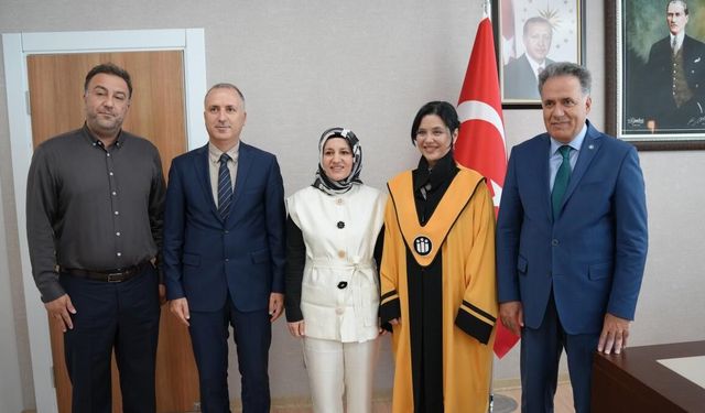 İnönü Üniversitesi’nde Akademisyenlere Cübbe Töreni