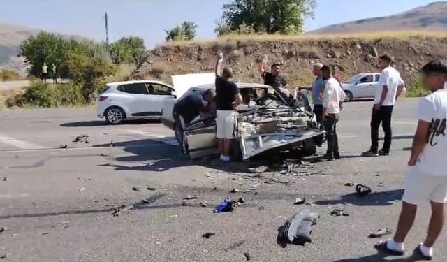 Gürkaynak Mevkiinde Kaza: 2 Kişi Yaralandı
