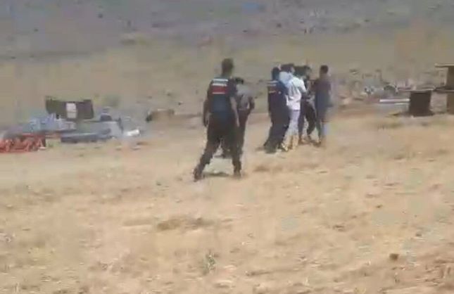 Traktörü grubun üzerine süren şahıs tutuklandı
