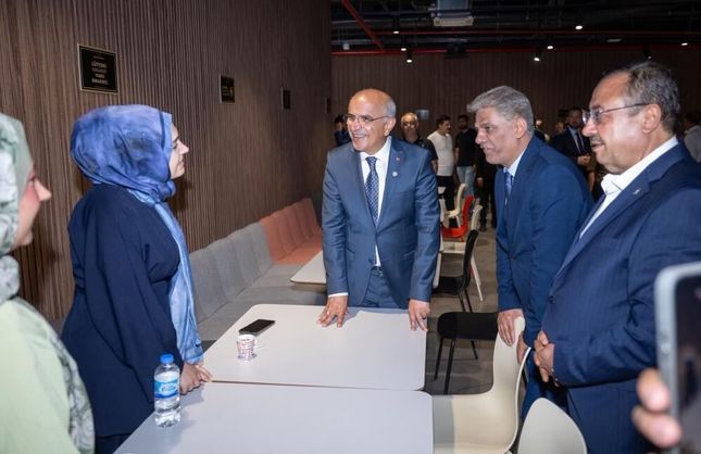 Alpaslan’dan Malatya Şehir Kütüphanesi’ne Tam Not