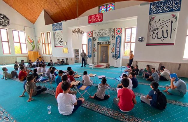35 Öğrenci Kur’an-ı Kerim Okumaya Geçti