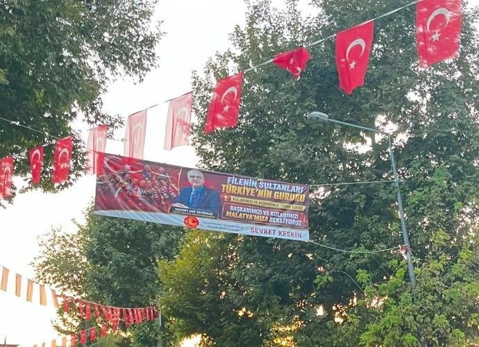 MESOB’dan Filenin Sultanları’na Pankartlı Tebrik